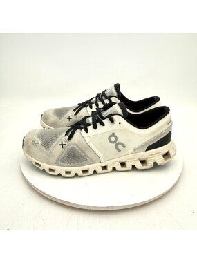 On Cloud X 3 Swiss Engineering Women Size 9.5 60.98697 White Black Running Shoes